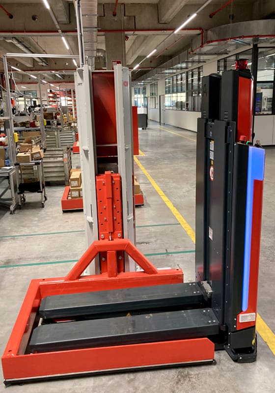 AVG and Translyft pallet lifter working together